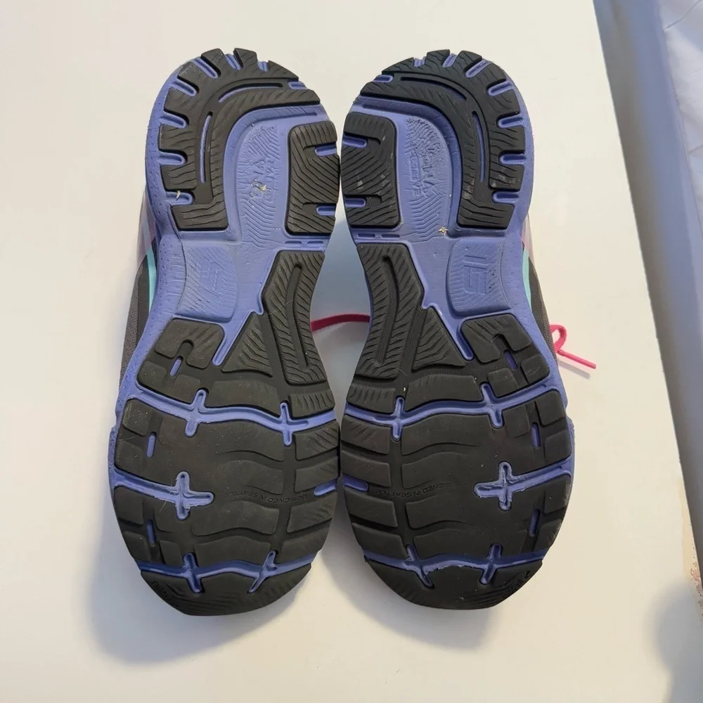 Brooks Black and Pink Running Shoes